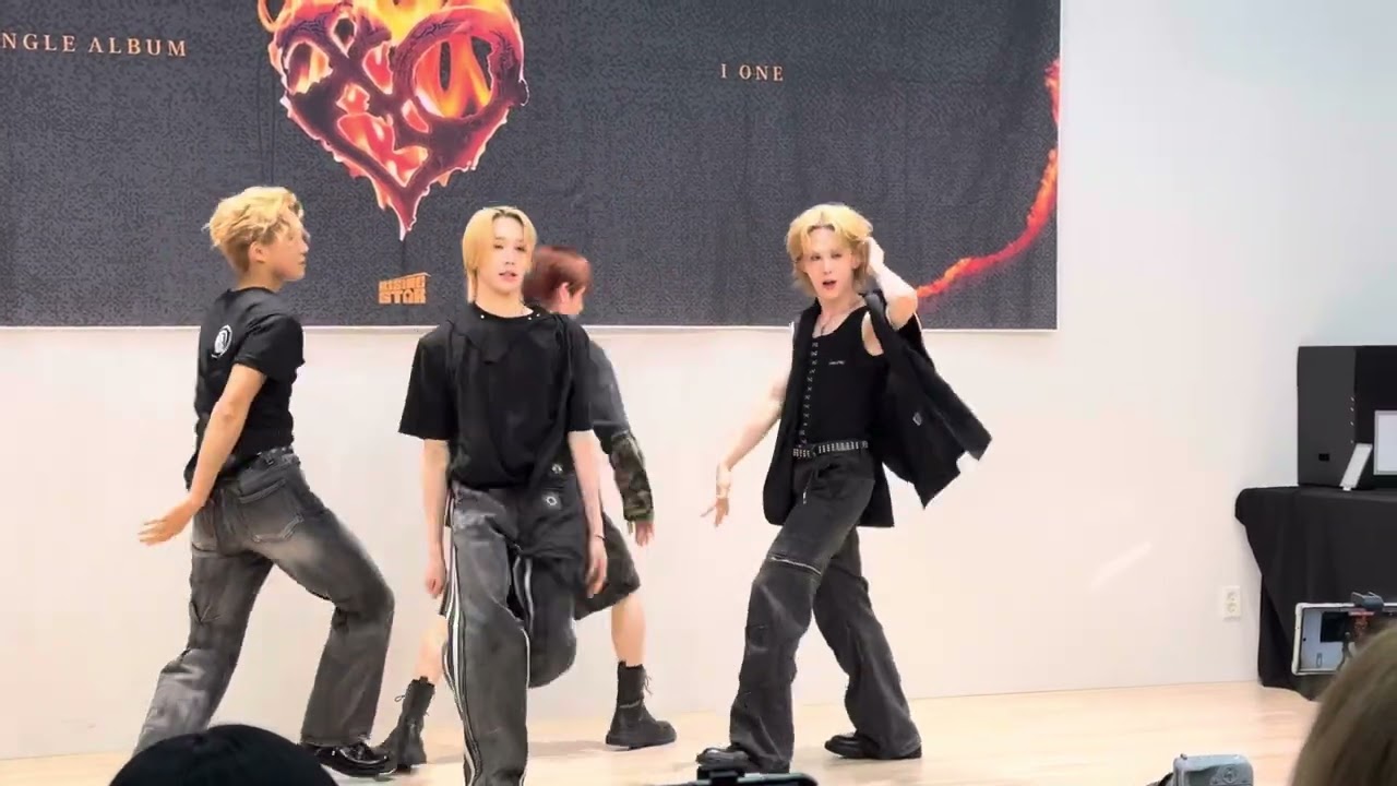 xlov bizness fansign stage 250706 엑스러브 비즈니스 팬싸 무대 직캠
