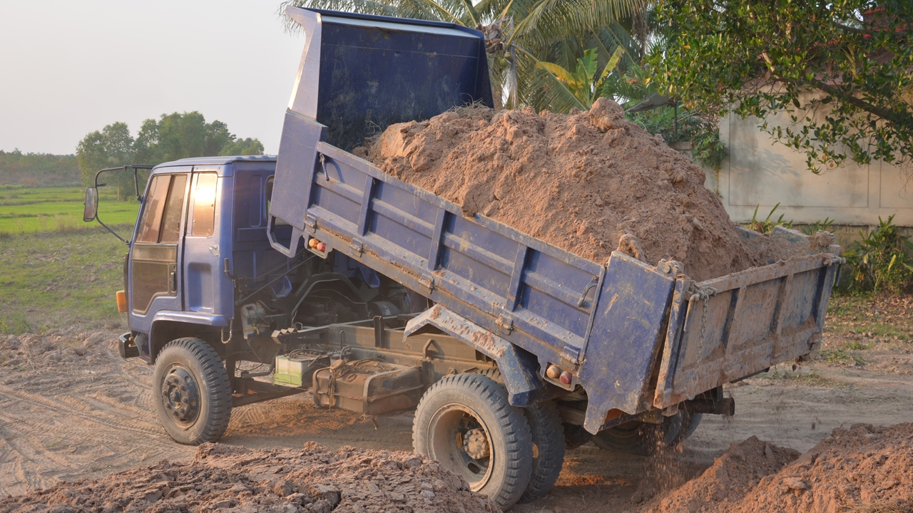 รถดั้มหกล้อเทดิน ดั้มดิน ถมที่ Dump Truck | Che Chef