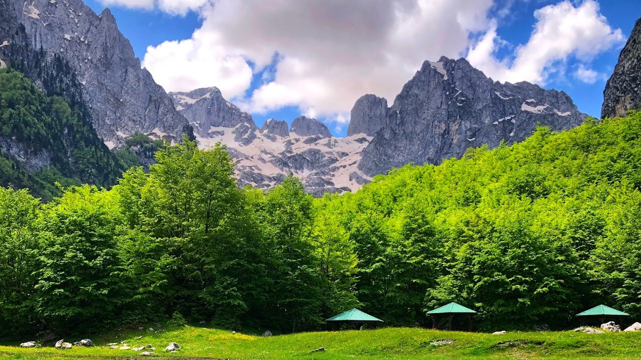 ROYAL ETNO SELO -GREBAJE