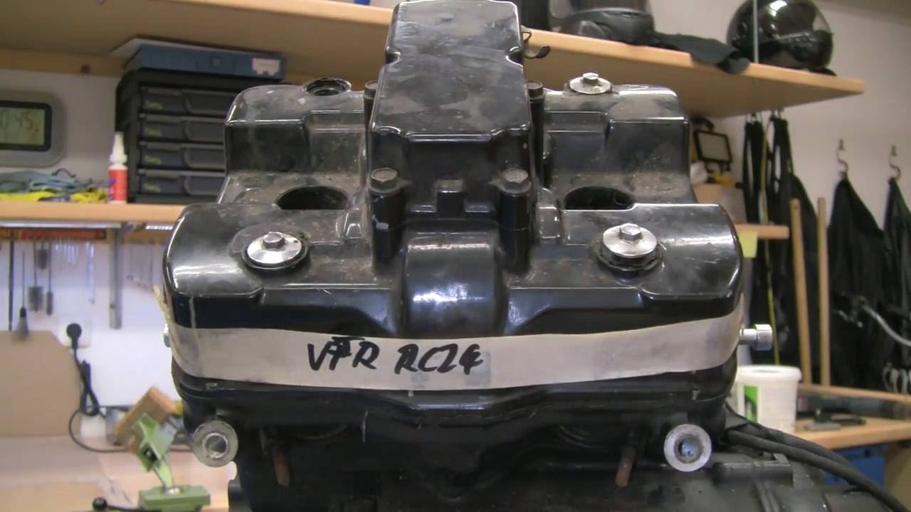 VFR750 Motor -- Teil 1 -- Ankunft und Abbau der Peripherie