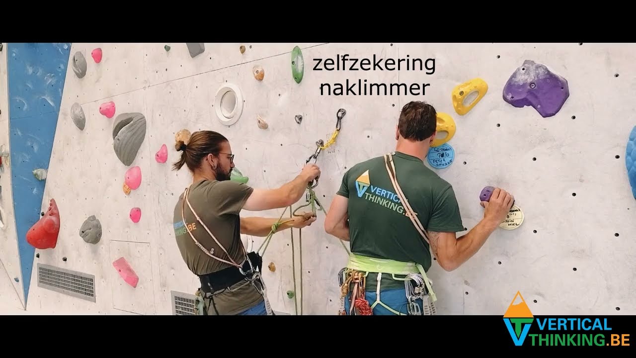 Multi-pitch: halve mast: ombouwen van naklimmen met reverso naar variable voorklimmen met halve mast