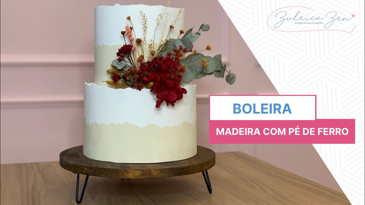 Boleira de Madeira com pezinhos de Ferro