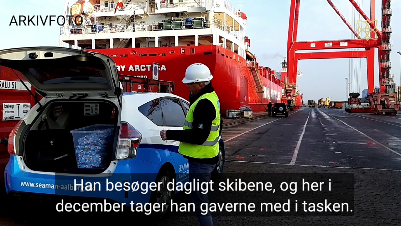 Strikkeklubben s&oslash;rger for varme sokker til s&oslash;folk i juletiden ❤️