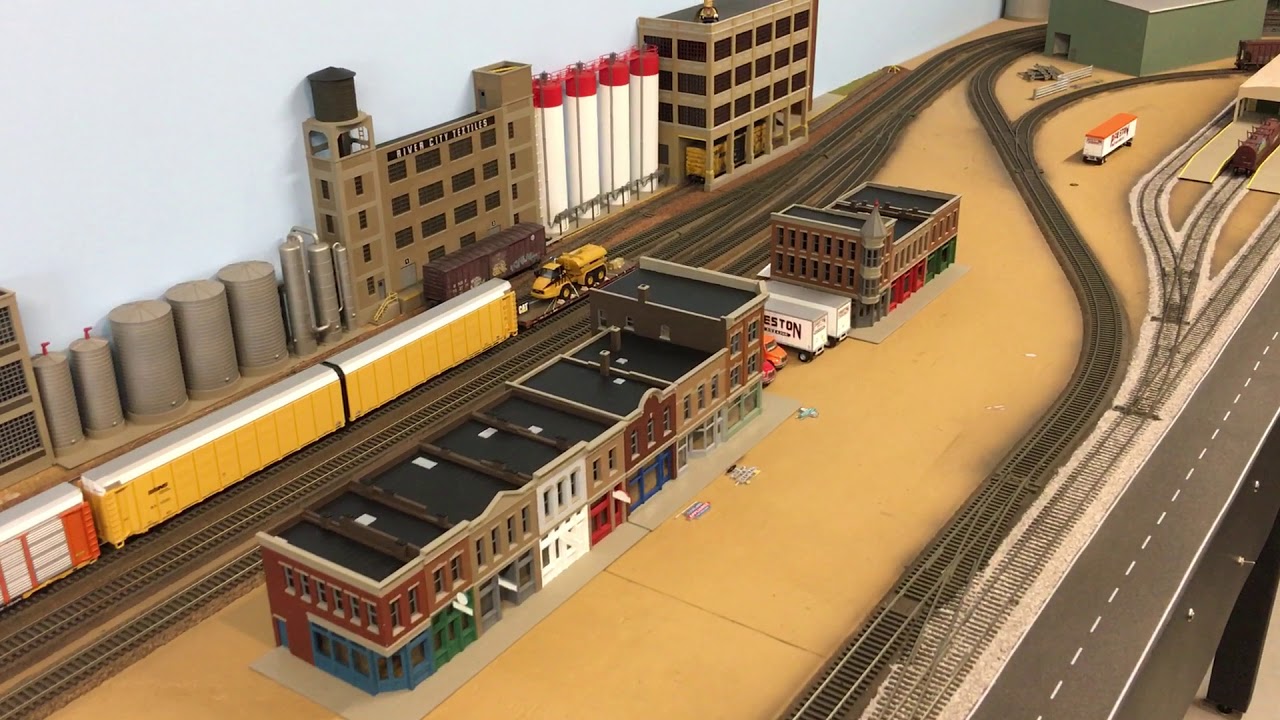 BNSF 9382 HO Scale Layout Tour