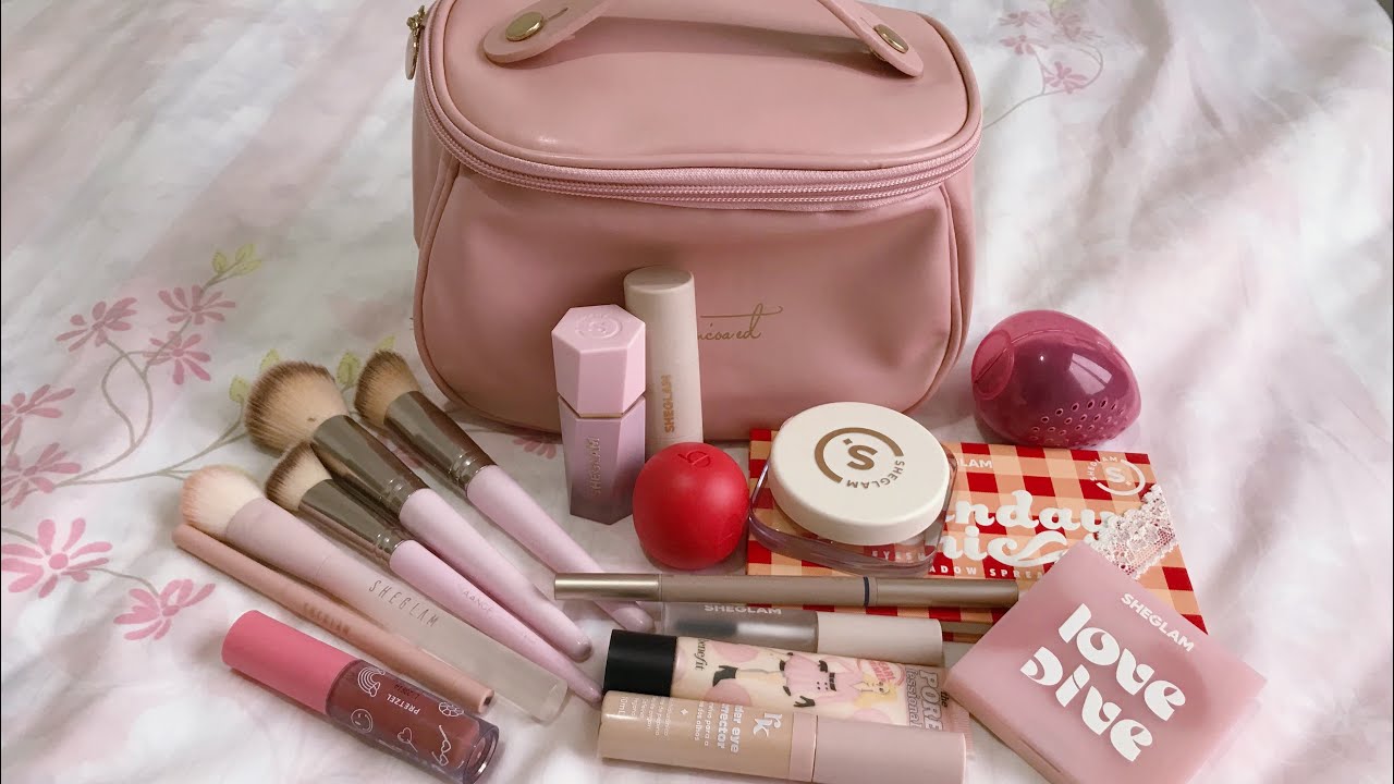 ASMR Whats in my makeup bag I o que tem na minha necessaire