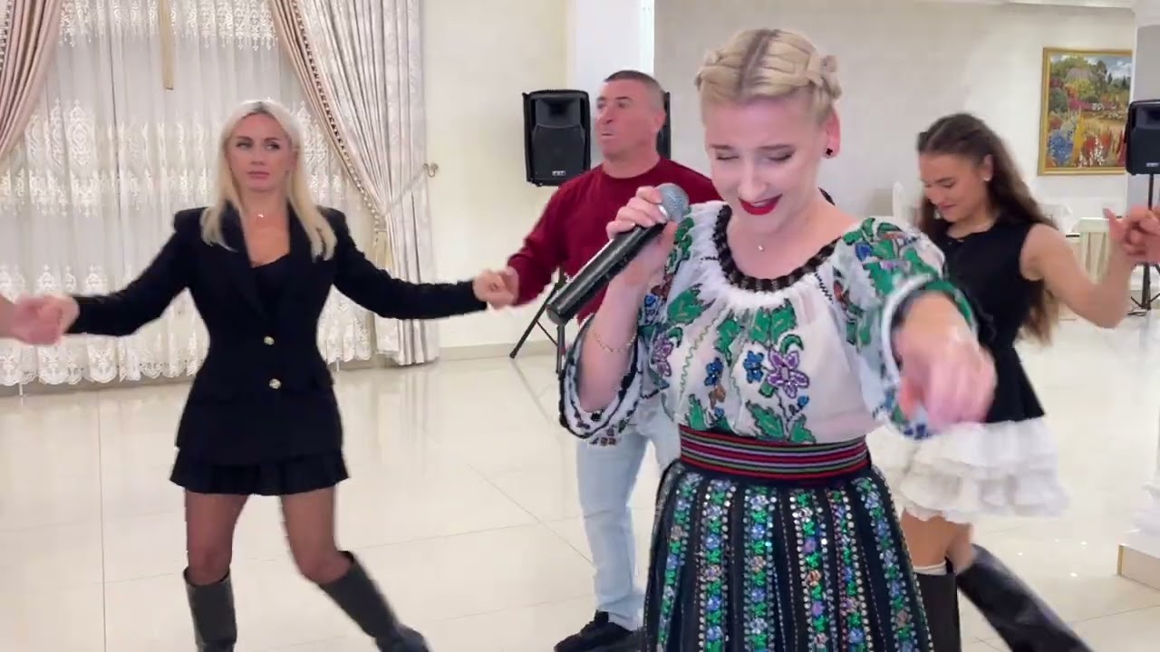 Surpriză la Restaurantul,,Adam și Eva ,,pentru domnul Viorel la cei 50 de ani
