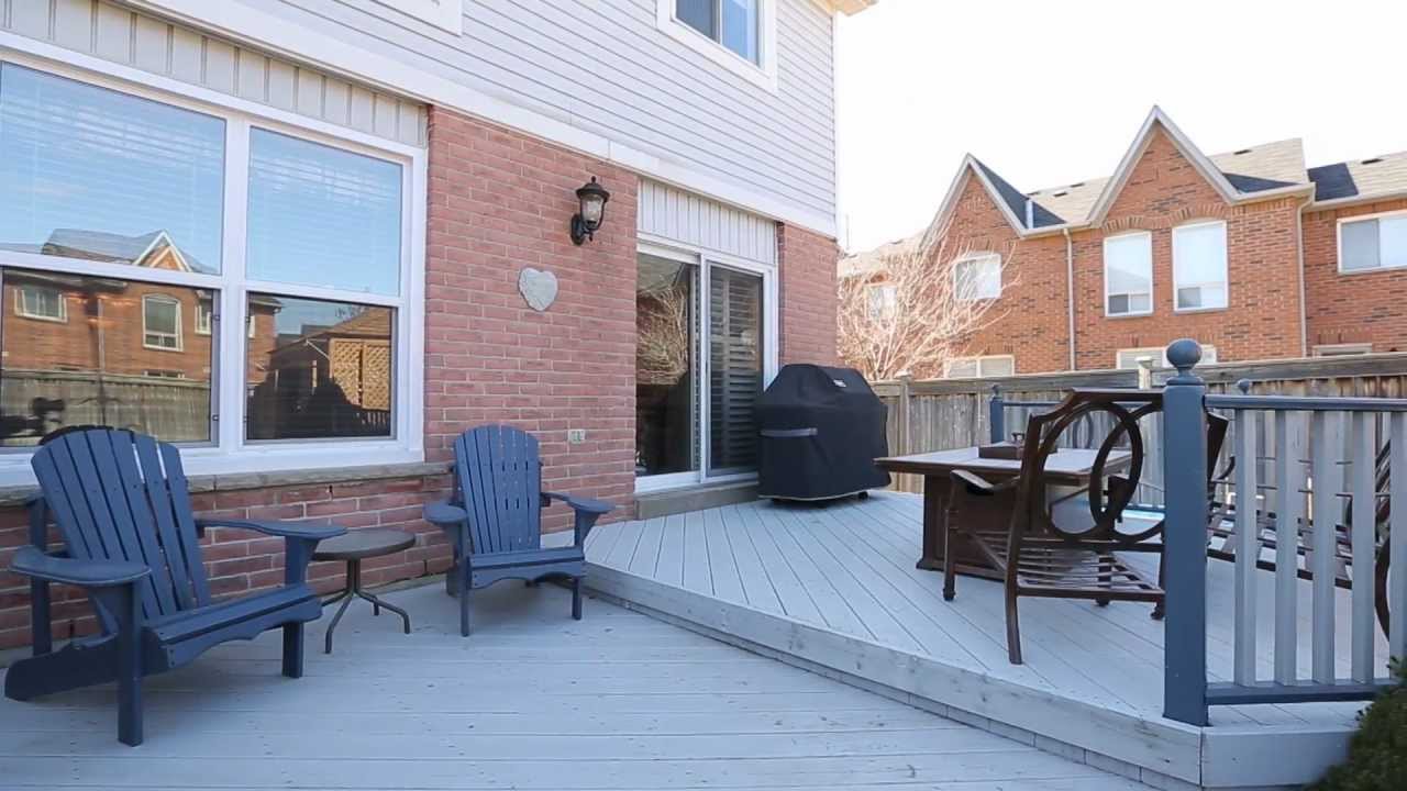 The Hanlon Team Proudly Present 5861 Dalebrook Cres