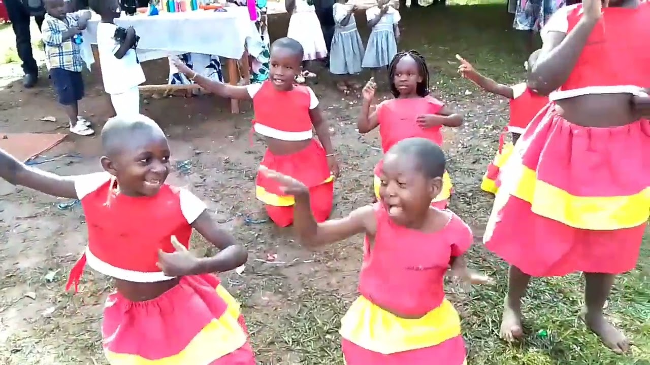 ABA NAGGALAMA JUNIOR SCHOOL BALAZE EBITONE MU KUTIKIRA ABAGENDA MU P1