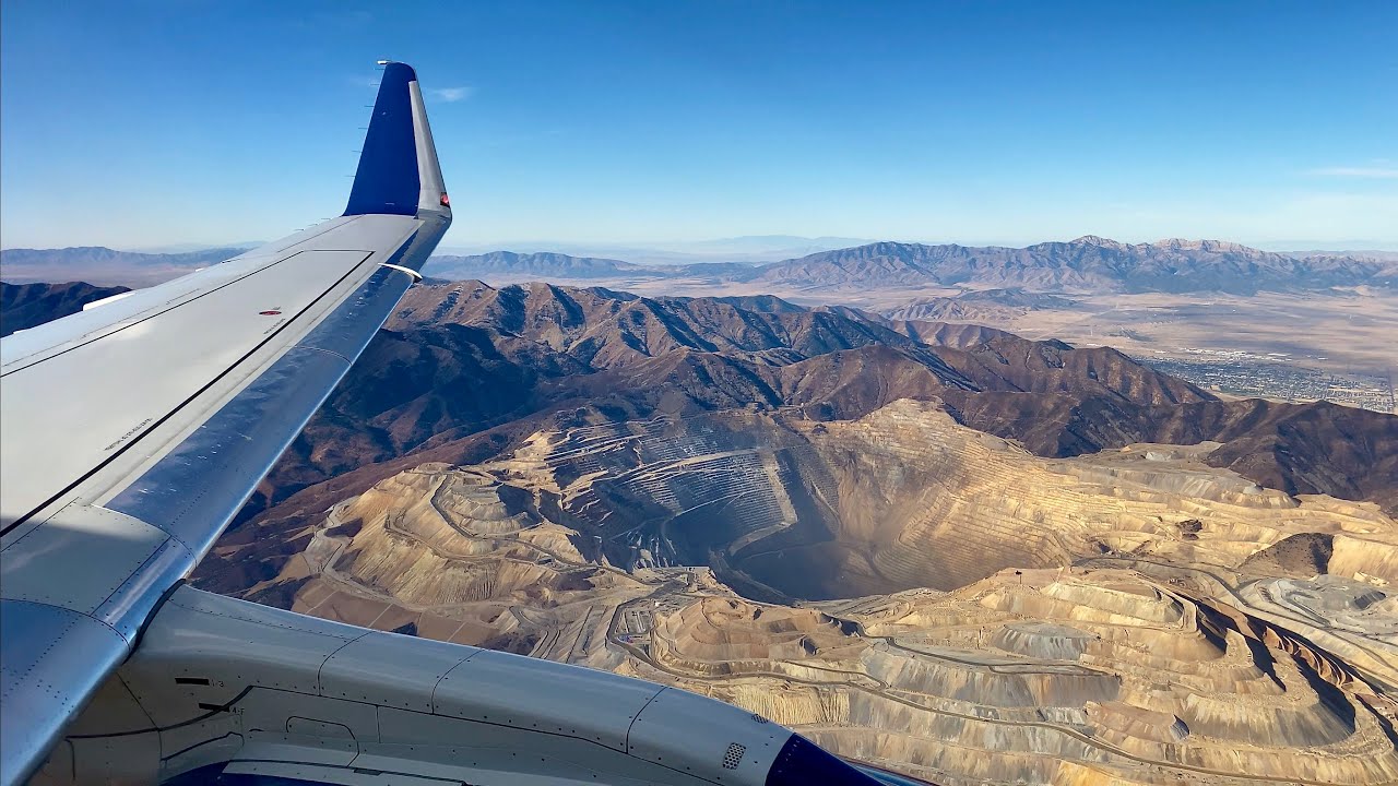 Flying Over Deepest Open-Pit Mine &ndash; SLC Landing &ndash; Delta &ndash; Embraer ERJ-175 &ndash; N261SY &ndash; SCS Ep. 464