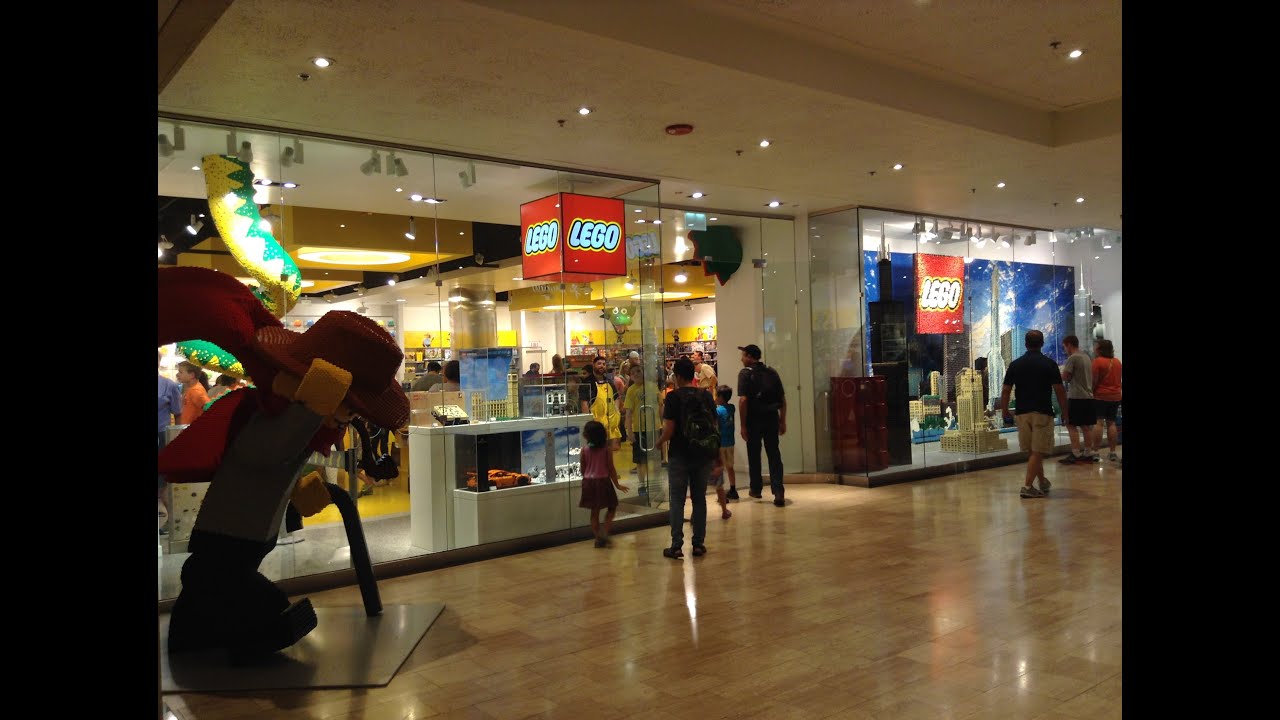Tour of the Lego Store at Water Tower Place in Chicago IL