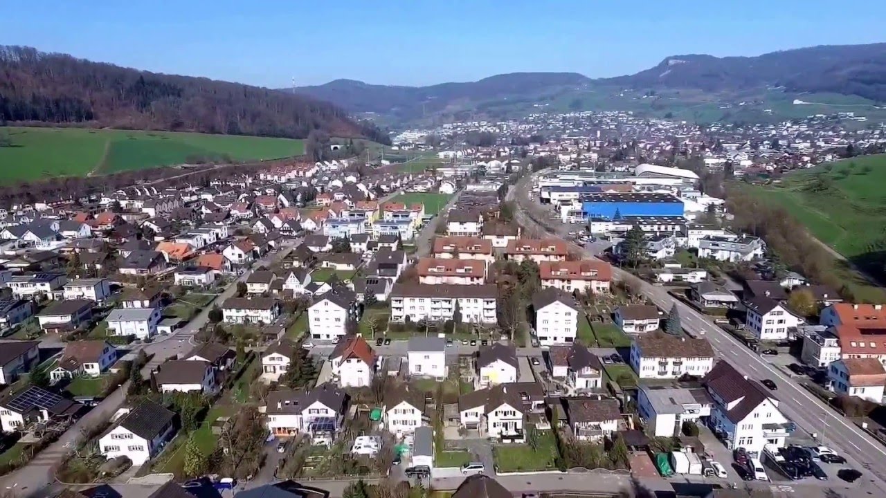 Fly over CH-4455 Zunzgen