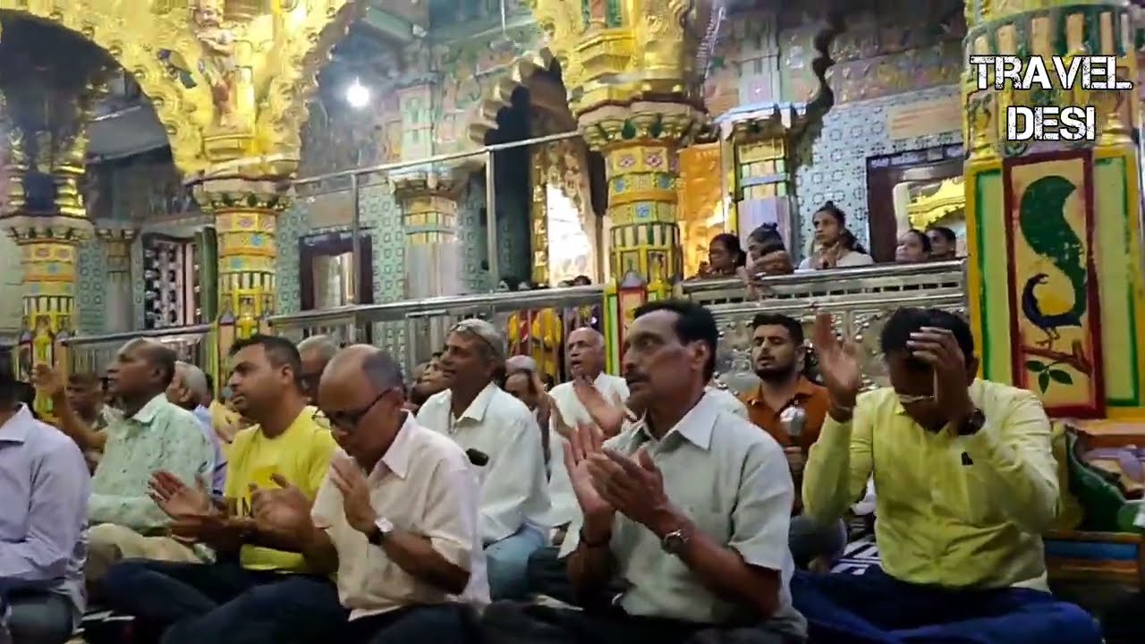 Beautiful Swaminarayan Dhun chanting during Sandhya Aaarti at VadtalDham Mandir, Vadtal Mandir Aarti