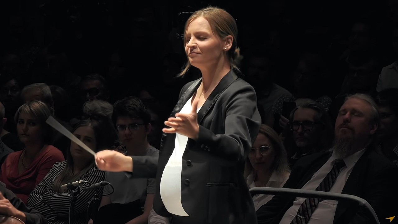 Mozart – The Magic Flute overture, Jagoda Brajewska conducts Nowowiejski Music School Orchestra