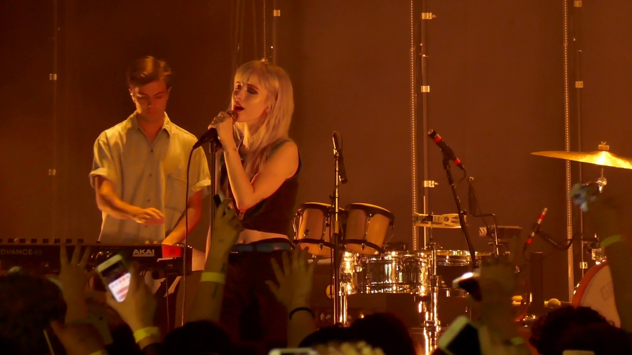 Paramore - Belfast 2017 - Hate To See Your Heart Break