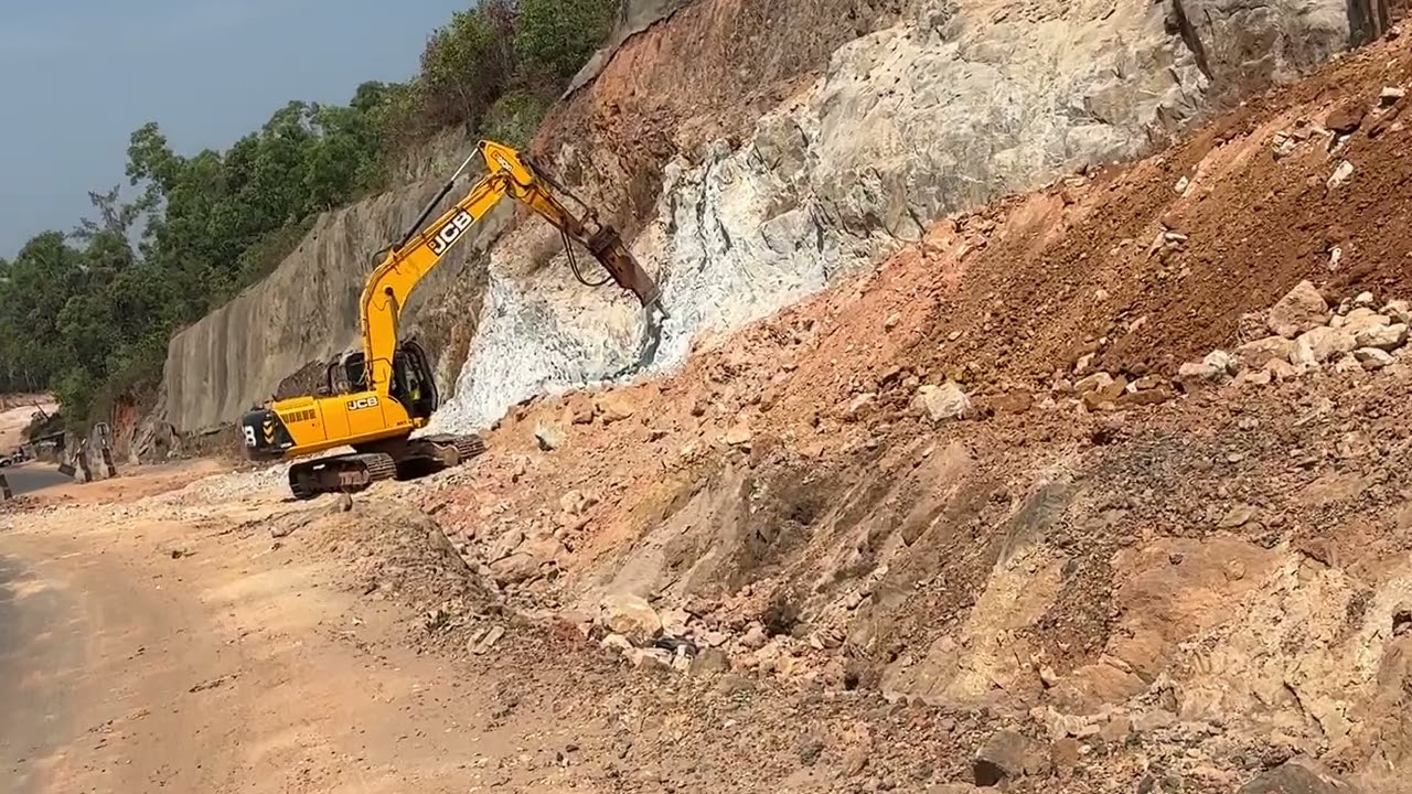 ഇത്ര ഭുദ്ധിമുട്ടുള്ള സ്ഥലം കേരളത്തിൽവേറെയുണ്ടോ #nh66kasaragod 
