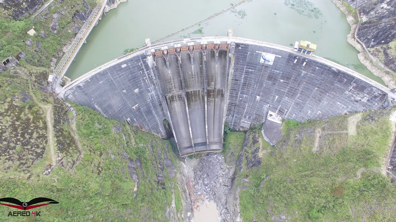 Ecuador Central Hidroeléctrica Paute 2018 Represa Molino tourist DJI Phantom Drone 4k