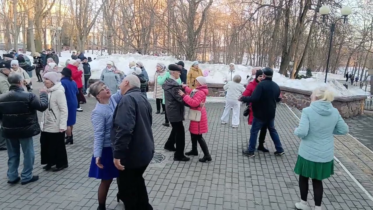 Весёлый дед...... 07.03.26 Гомель парк Луначарского 🥰💫