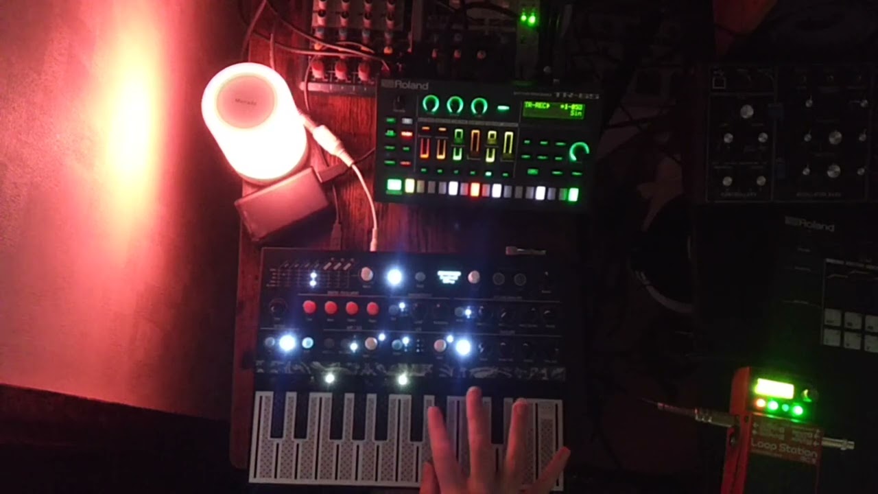 Lullabyebye (Microfreak, Boss RC5 Loop Station, TR-6S)