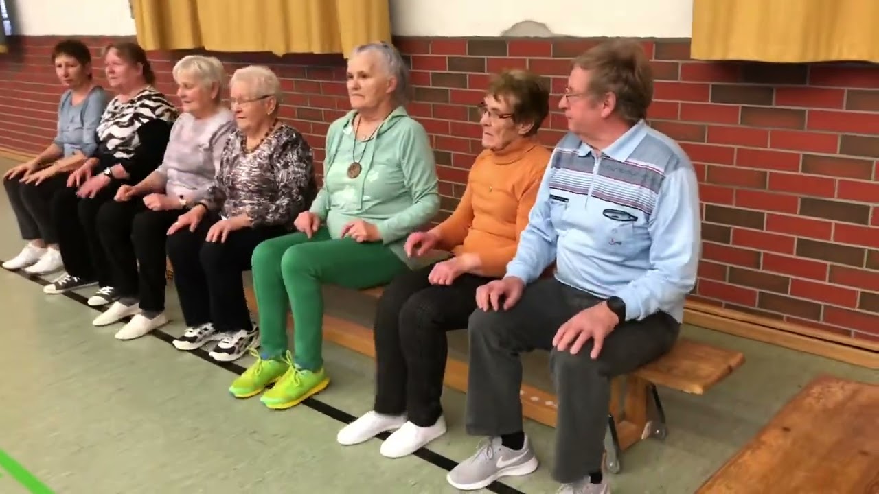 Seniorentanz in der Sporthalle am Volkspark HETTSTEDT ￼