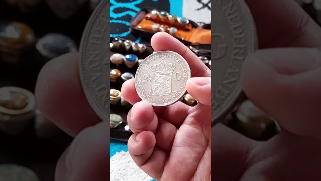 Koin Perak 2&frac12; Gulden Wilhelmina 1930 || Hindia Belanda