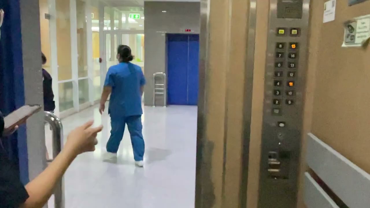 Hitachi Elevator at Siriraj Hospital Bangkok Thailand [100th building]