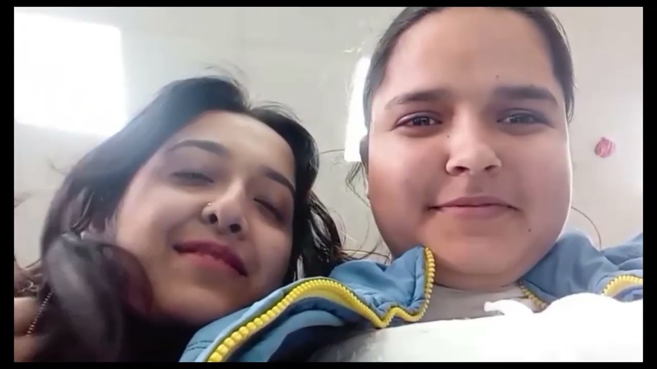 Aaj hamare sir ni aaye hamari class lab b ma lgi👍##lab ##likeandsubscribe ##collegevlogs 