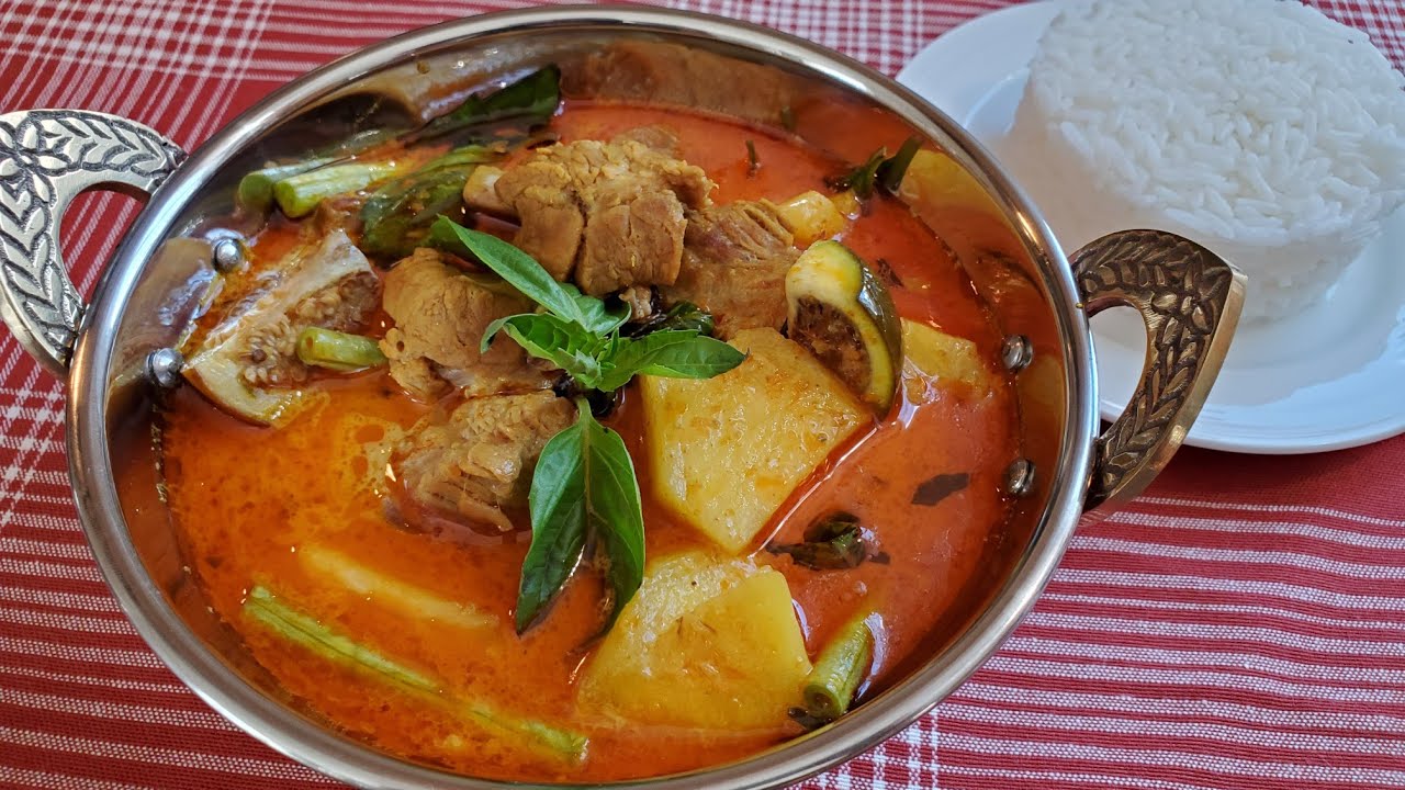 Somlor Machu Ktiss | Sweet and Sour Pork Rib Curry | Cambodian Recipe