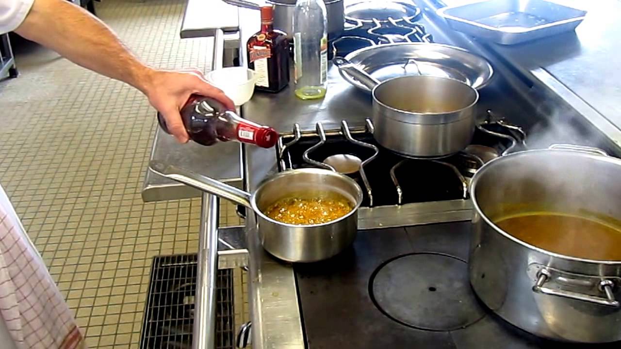 Cours de cuisine: sauce  orange