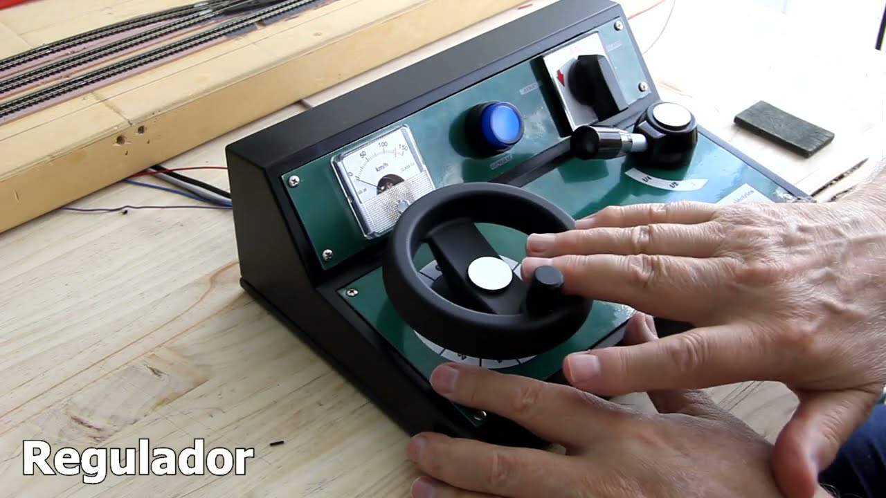 PWM77 - Controlador para trenes miniatura DC, simulando los mandos de una locomotora real