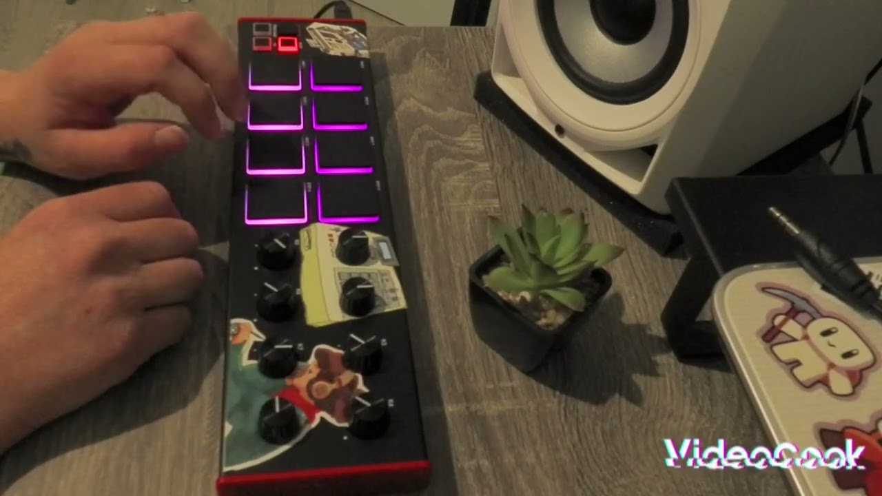 Akai LPD8 Mk2- Koala Sampler Beat_ Pushing On....
