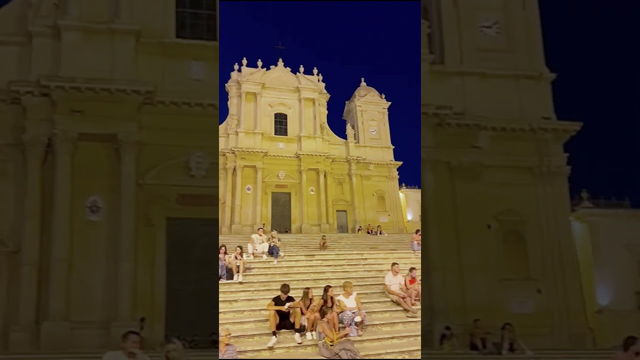 NOTO SICILY MUSICA LIVE #notocittadelbarocco #notosicilia #sicilia #show #dji #acrobatics