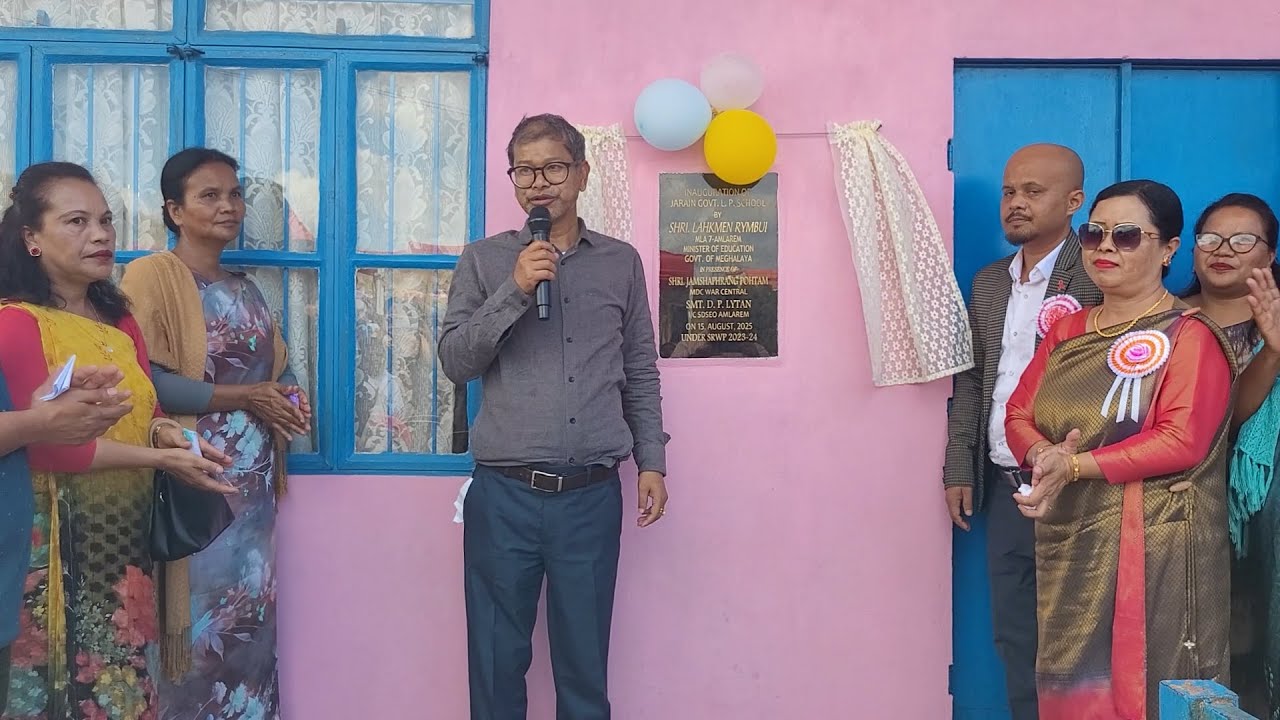 Plie u Myntri Lahkmen Rymbui iaka iingskul ba thymmai ka Jarain Govt. LP School