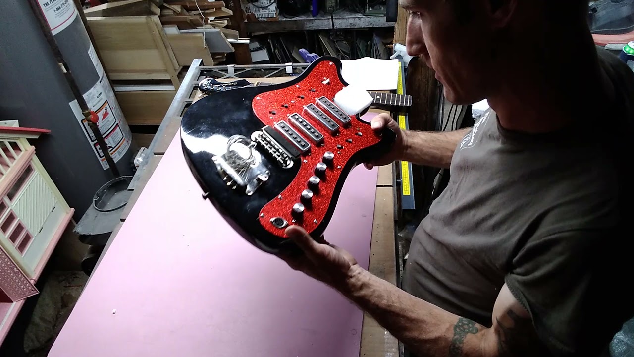 Unboxing Soviet Guitar - Stella Rostov Part 1