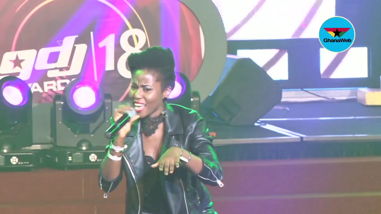 2018 Ghana DJ Awards: MzVee performs 'Come and See My Mother'