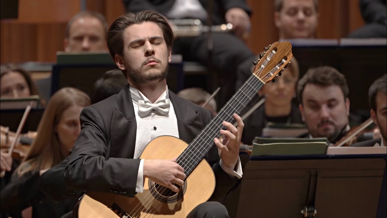 Rodrigo - ADAGIO from Concierto de Aranjuez - Filip Mišković (guitar)