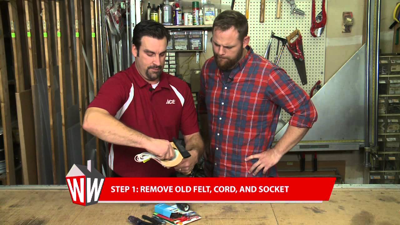 How to Replace a Table Lamp Socket