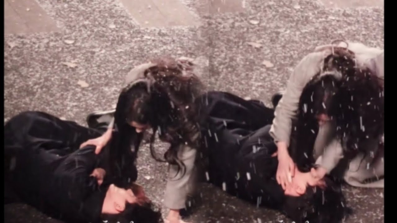 Ao Ruipeng new drama, seen in pain holding his stomach and collapsed - sick male lead