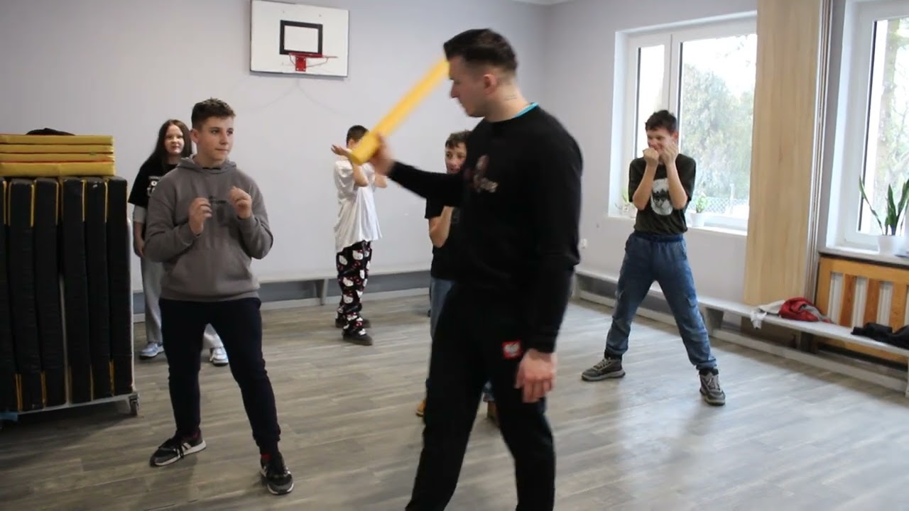 NSP Kosowo - Krisss Fight Club 18 02 26 - Zajęcia z samoobrony cz.4