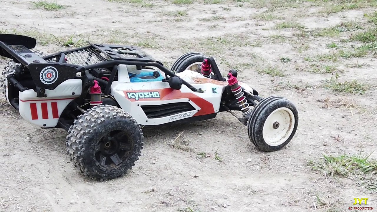 Kyosho Scorpion Xxl  &  UDR  jumping session