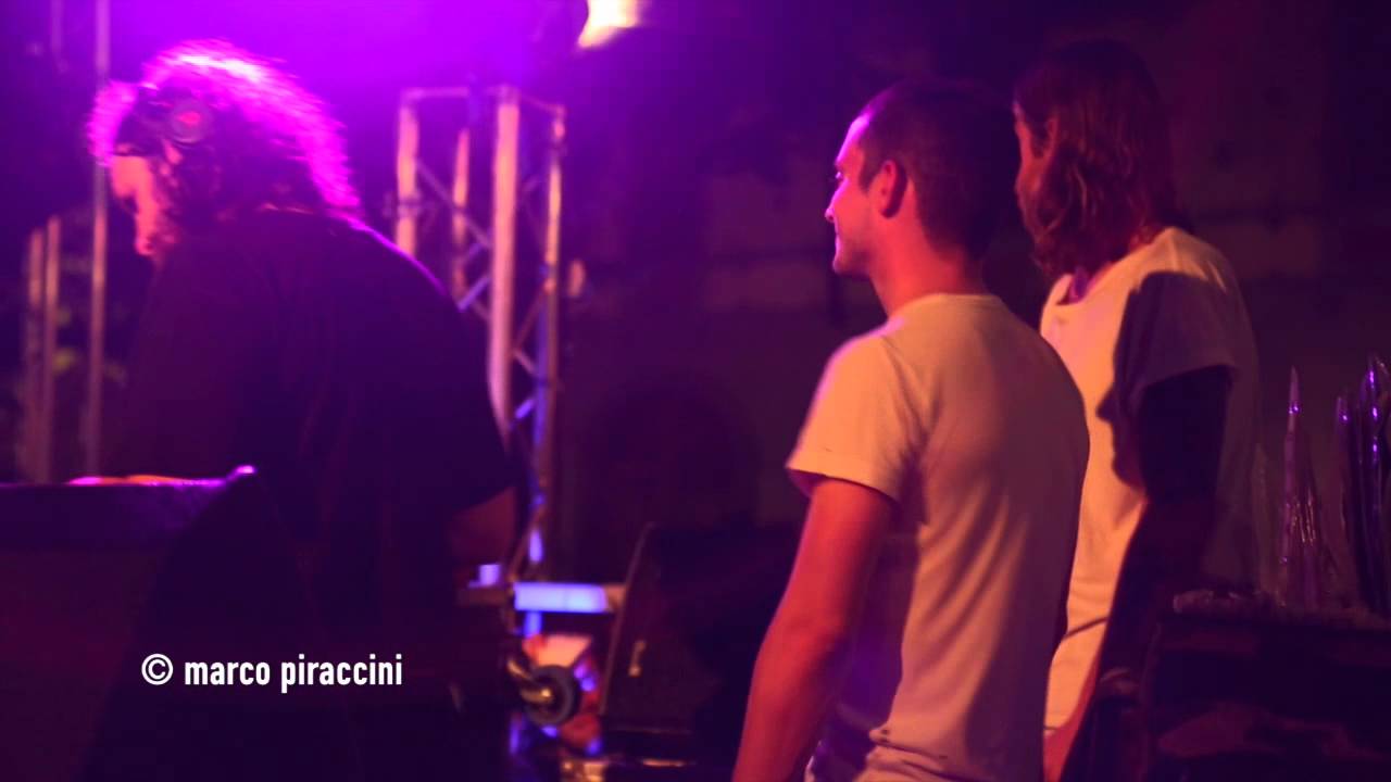 ELIJAH WOOD: Wooden Wisdom Dj Set in Italy