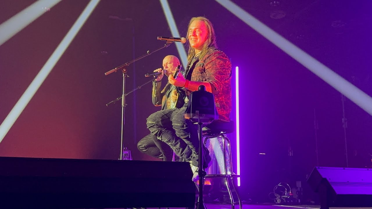 Helloween In the Middle of a Heartbeat | A Tale That Wasn’t Right Live 