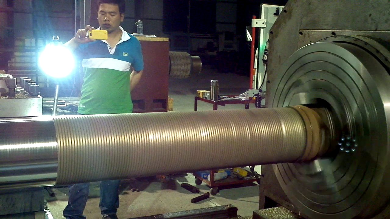 Mill Roll CNC lathe Turning Stainless steel cladding hydraulic prop
