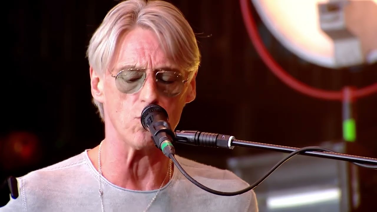 Paul Weller - Broken Stones (Glastonbury Festival 2015)