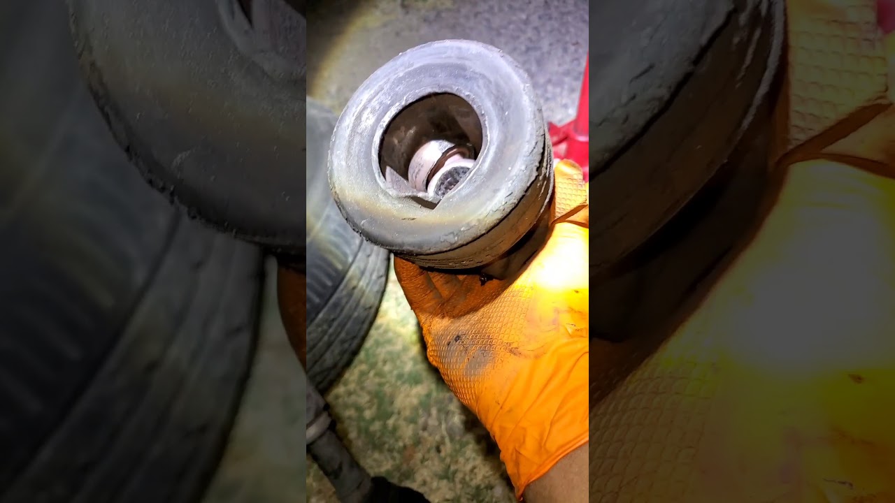 Mazda 3 2005 2.3 Como cambiar flecha  del lado del pasajero CV axle