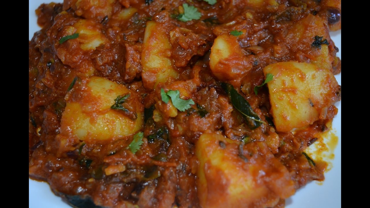 Spicy Potato Curry (Restaurant Style) - For Chappathi, Roti, Naan, Bread