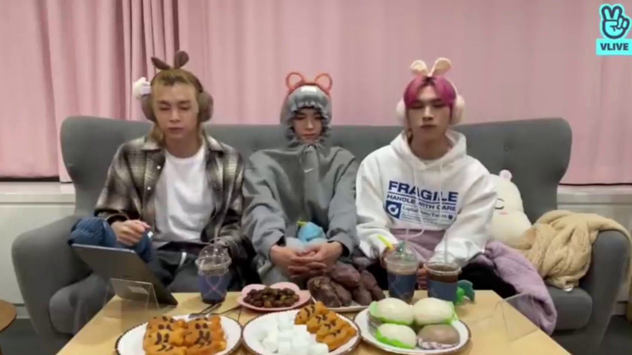 NCT Johnny, Taeyong, and Hendery jamming out to WayV's Nectar (Vlive)