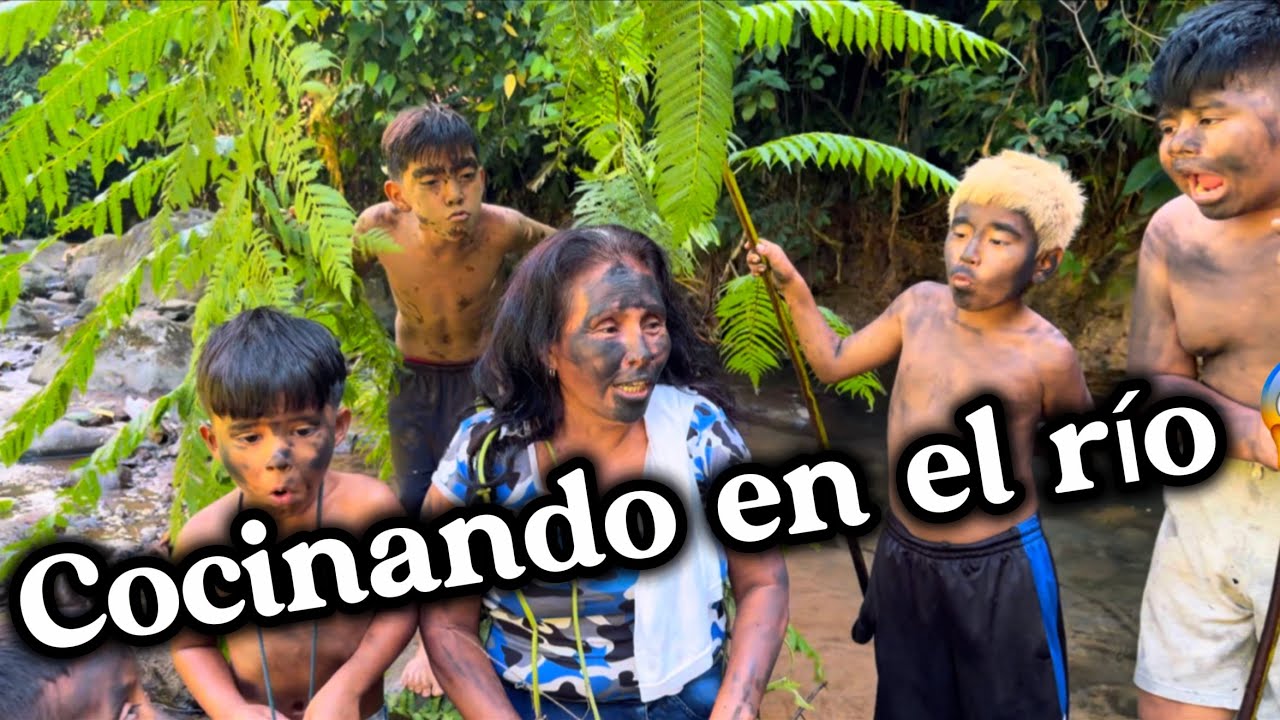 Cocinando en la el río con la mamá de batería 😱