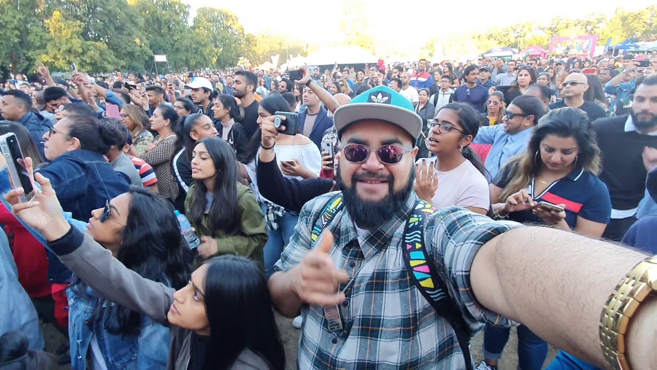 London Mela live performance Dance Mumzy Stranger Raxstar F1rstman Juggy D H-Dhami  Harun B