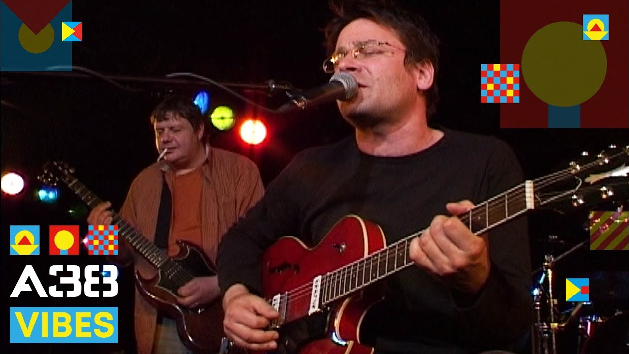 Kispál és a Borz // Live at A38 Ship - 2005