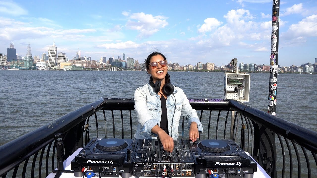 Afro House | Chill House Remixes & NYC Skyline | DJ Avera Live Mix